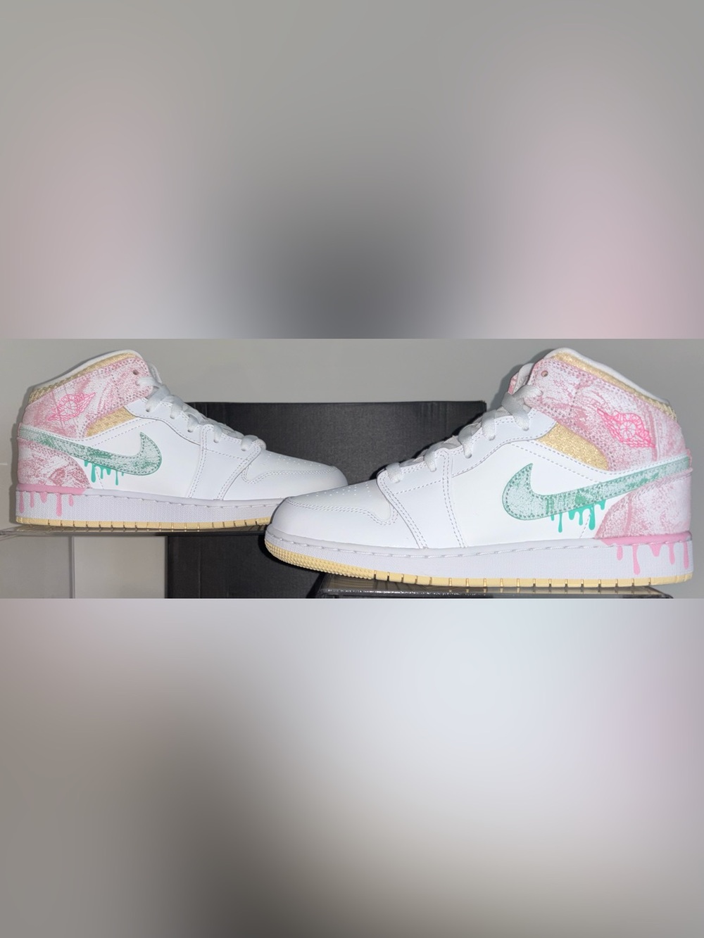 Nike Air Jordan 1 Mid Paint Drip Grade School Size 7Y Brand New With Box
